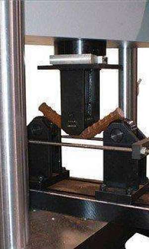 Laboratório de ensaios químicos e mecânicos Laboratório de ensaios químicos e mecânicos