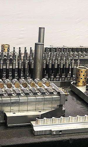 Moldes para injeção de termoplásticos Moldes para injeção de termoplásticos